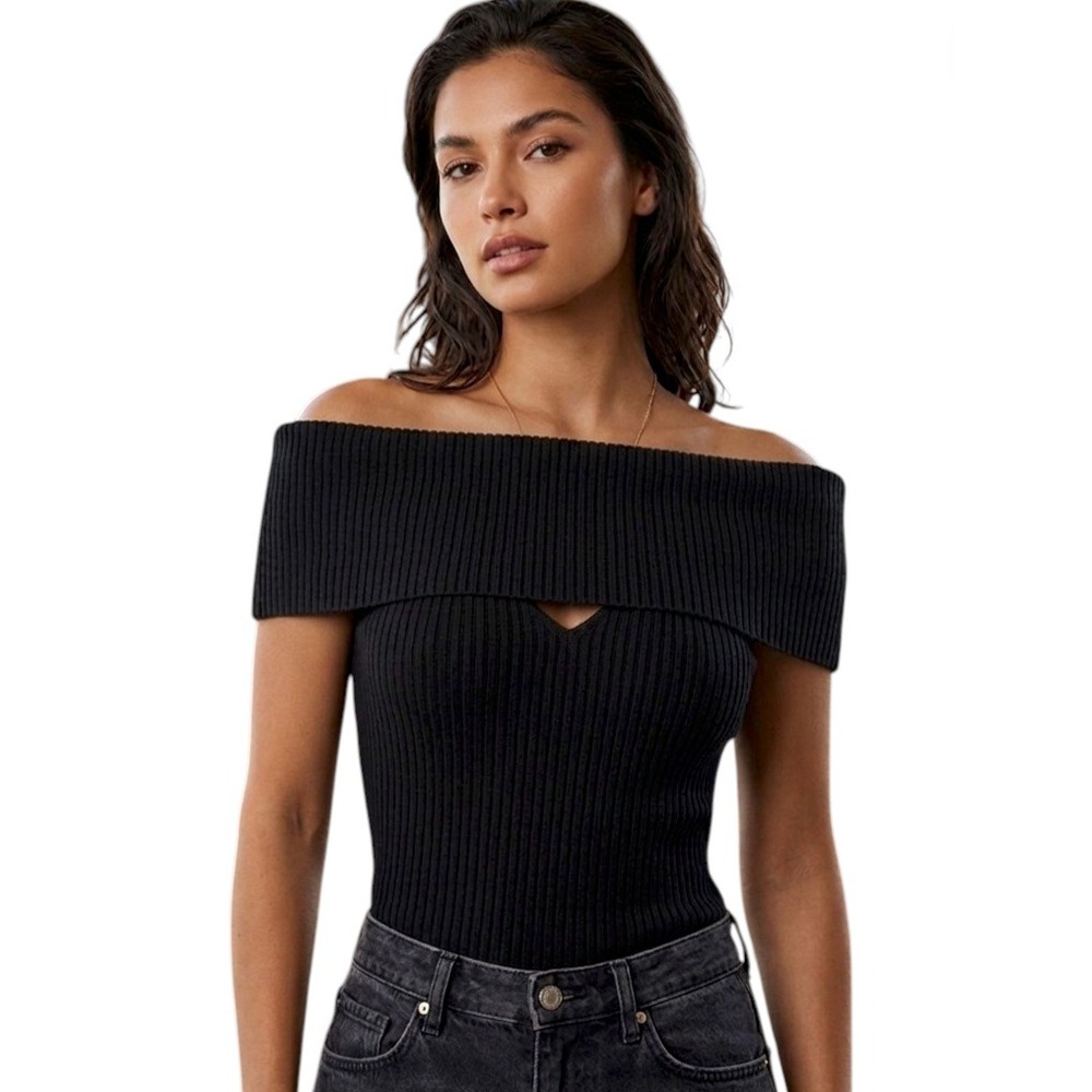 GRLFRND Off The Shoulder Top Women XS Black Ribbed Knit V-Neck Short Sleeve